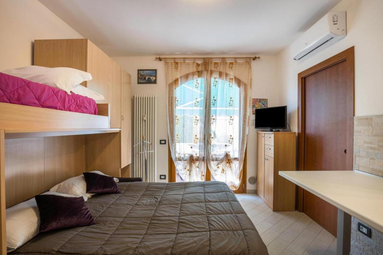 Il Bianconiglio Apartment Peschiera del Garda Ngoại thất bức ảnh